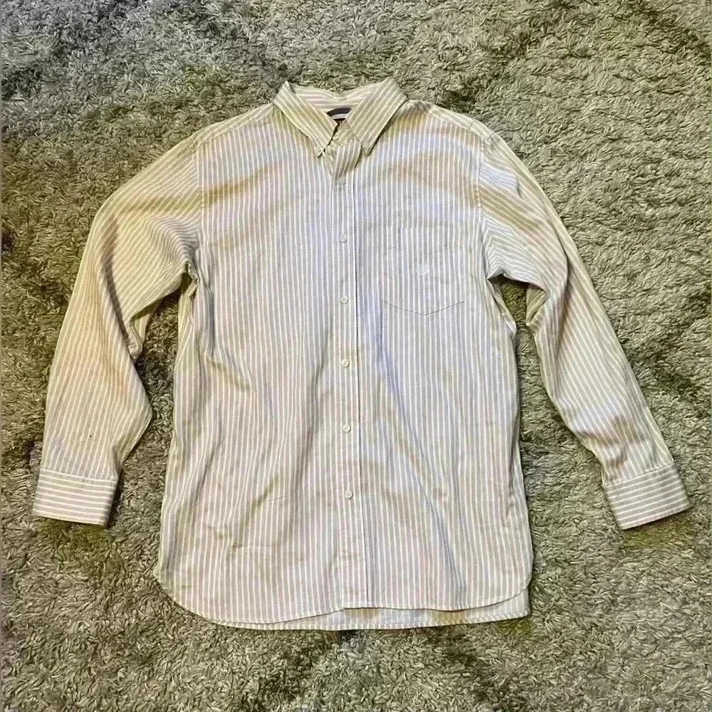 Chaps size L button down 100% cotton (S108)